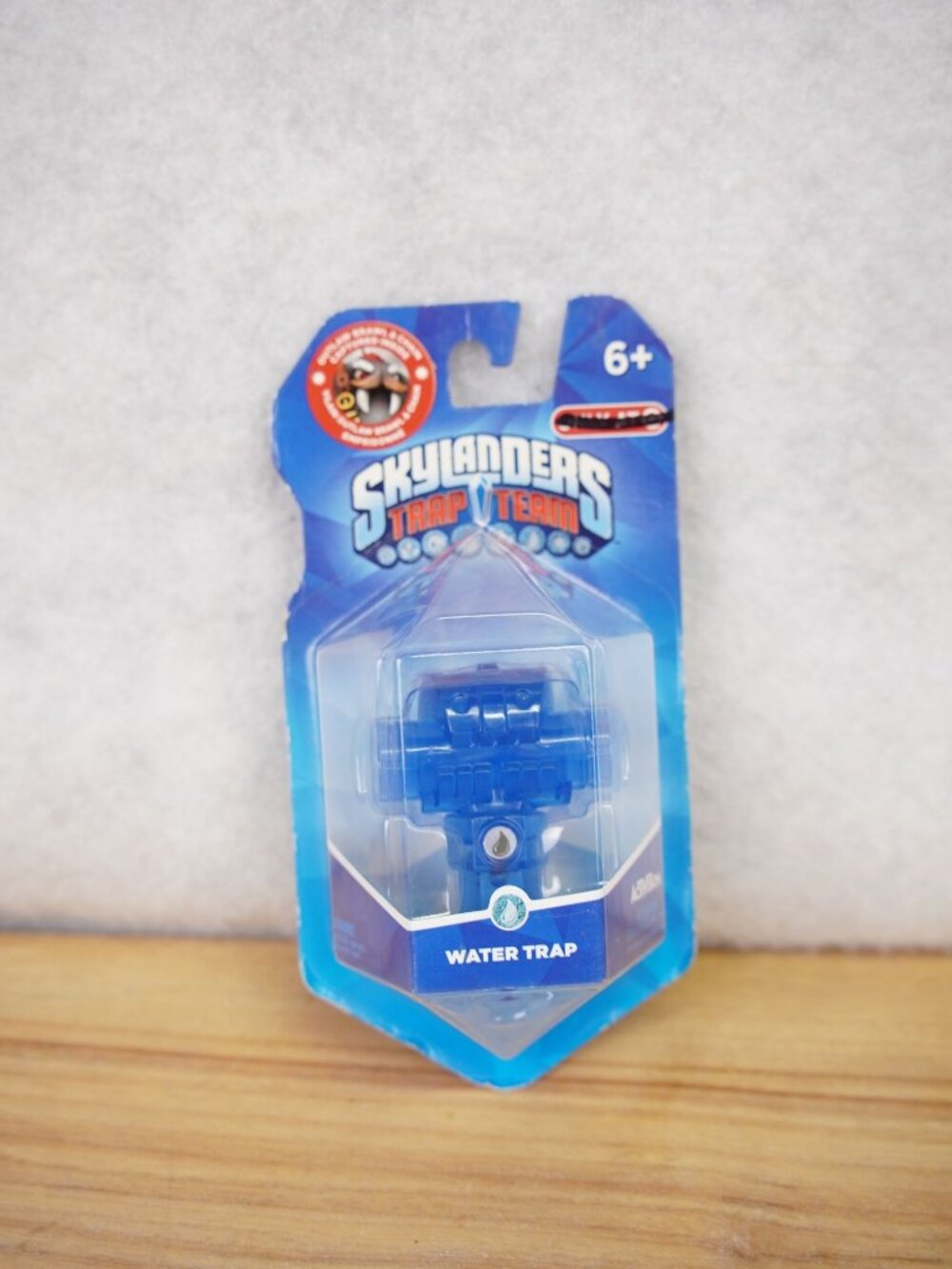 Skylanders Trap Team Figure Water Log Holder with Outlaw Brawl & Chain BNIB